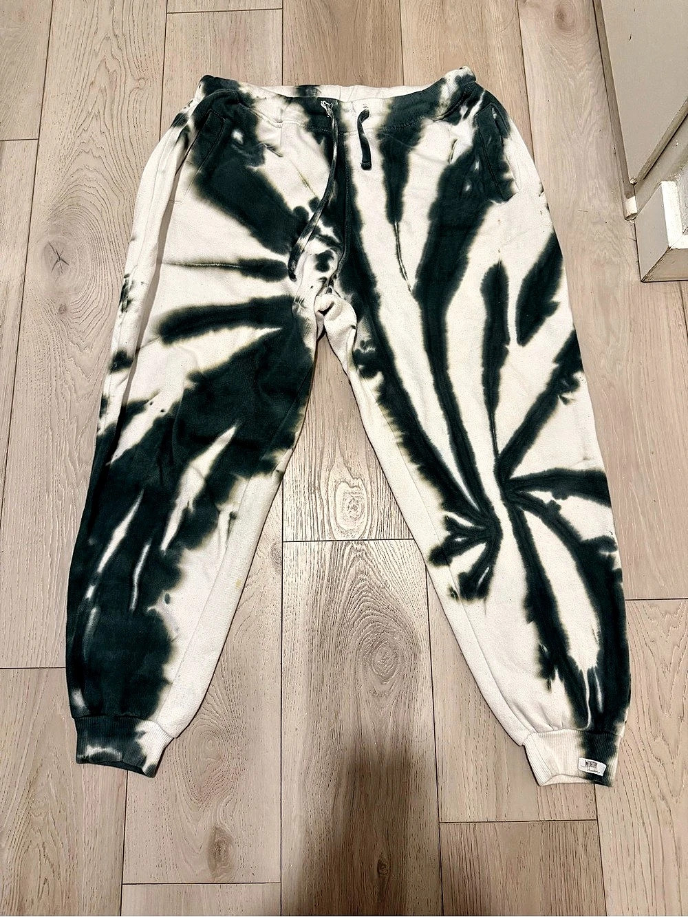 WORTHY THREADS Tie-Dye Joggers in Green & White (HAND DYED)